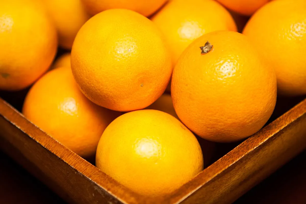Bright fresh oranges