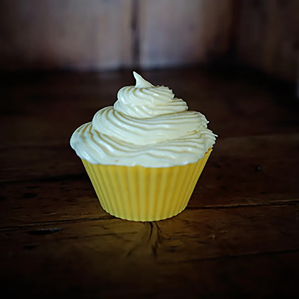 Vanilla & Mango Cupcakes