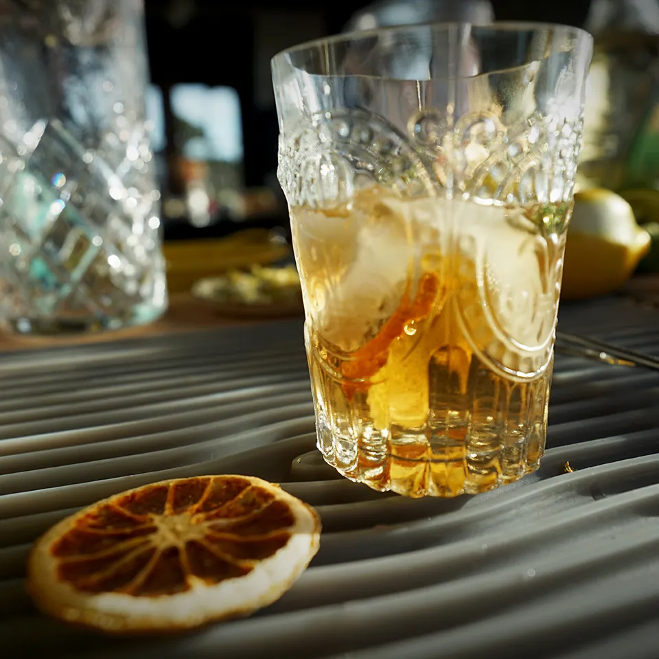 Sipsong Mango Negroni